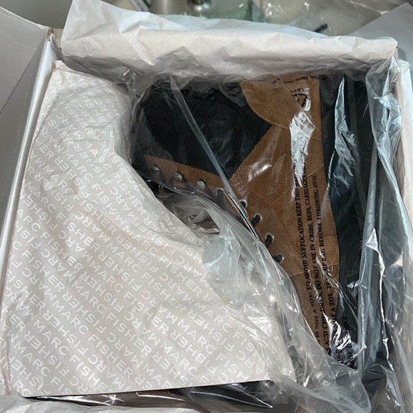 Brand new Marc fisher lug sole combat boot brown - Picture 6 of 6